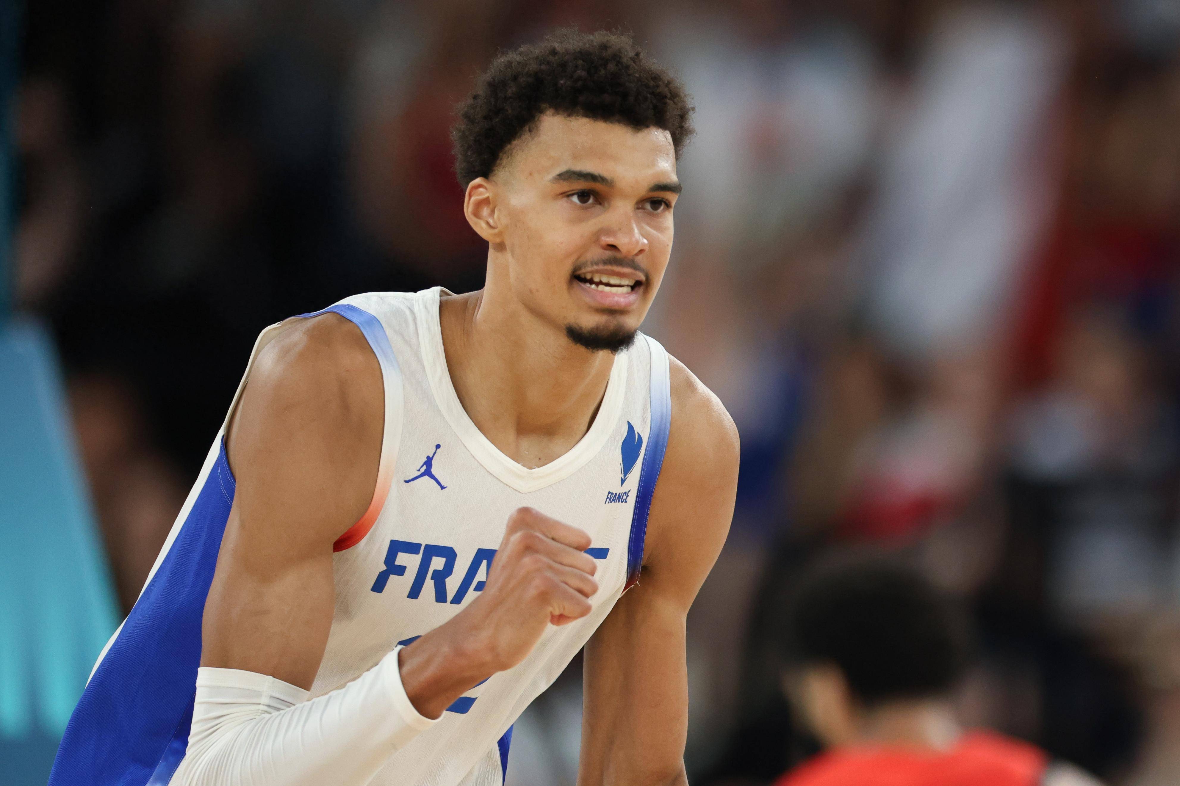 包含刚刚!广厦男篮今晨远射贴柱Ming在法国队比赛中大胜,切尔西战术微调备战德甲的词条 包含刚刚!广厦男篮今晨远射贴柱Ming在法国队比赛中大胜,切尔西战术微调备战德甲的词条